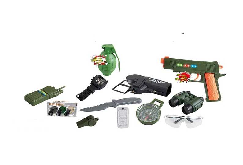 Військовий набір CH 222 A2 (48/2) пістолет у кобурі, шолом, окуляри, бінокль, годинник, компас, жетон, граната, ніж, у сітці