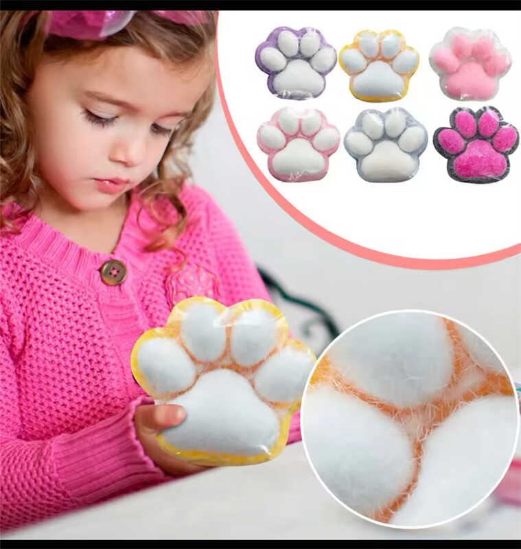 Гра антистрес C 710865 (16) ЦІНА ЗА 1 ШТУКУ, "Волохата лапка", м`які кульки, 10.5х10.5 см, у пакеті