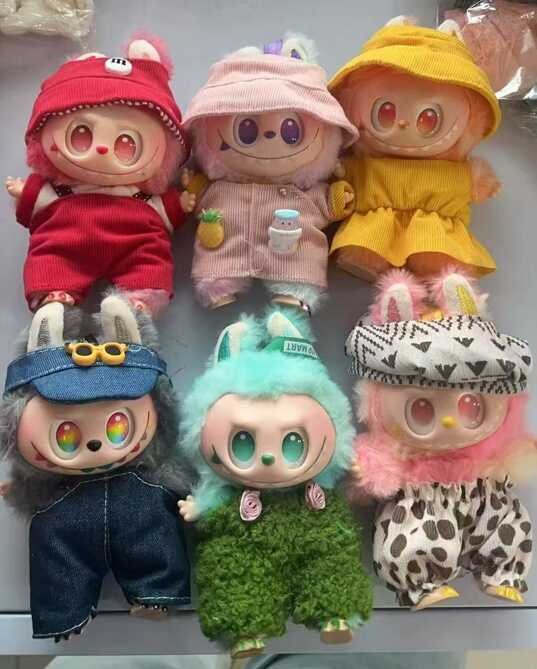 М'яка іграшка-брелок M 19797 (240) ЦІНА ЗА 1 ШТУКУ, висота героя 15 см, карабін, голова, стопи та долоні обертаються на 360°, в слюді, ВИДАЄТЬСЯ ТІЛЬКИ МІКС ВИДІВ