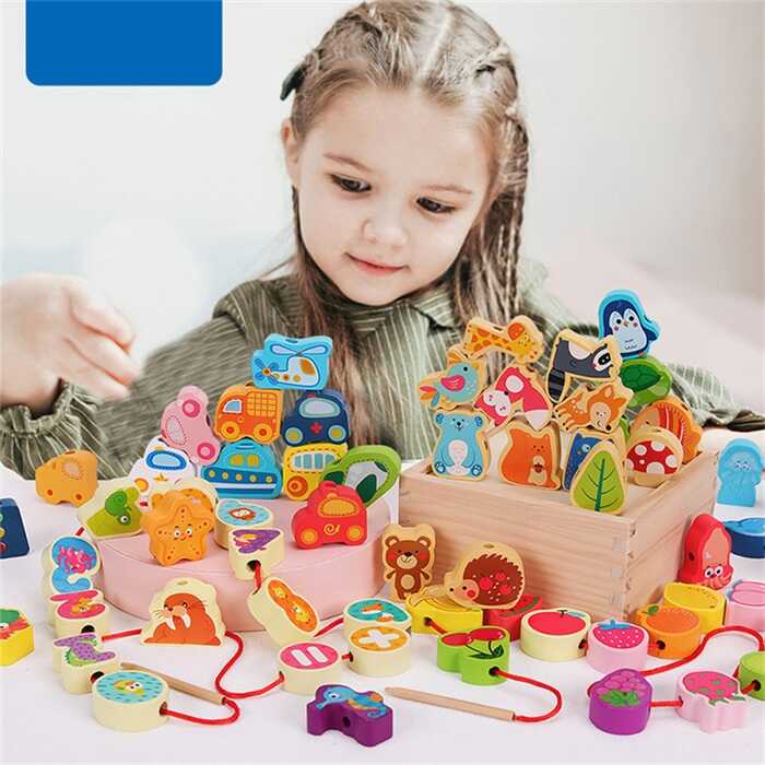 Шнурівка дерев'яна C 75542 (24) фігурки з тваринами, цифрами, шнурочки, в коробці